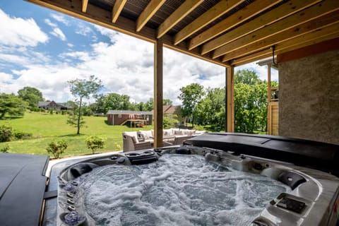 Indoor/outdoor pool