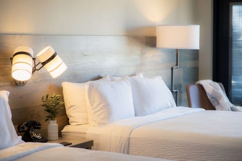 Desk, blackout drapes, iron/ironing board, free WiFi