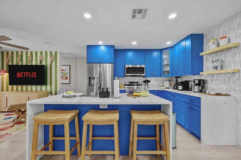 The perfect recipe for a great getaway: amazing company, good food, and this kitchen.