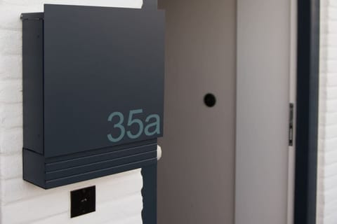 Entrance / Reception