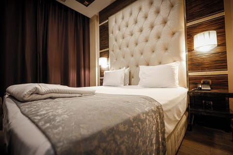 Standard Double or Twin Room, City View | In-room safe, blackout drapes, soundproofing, iron/ironing board