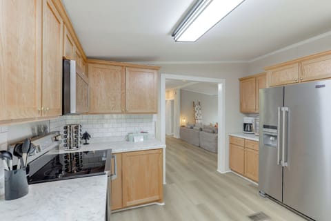 House (3 Bedrooms) | Interior
