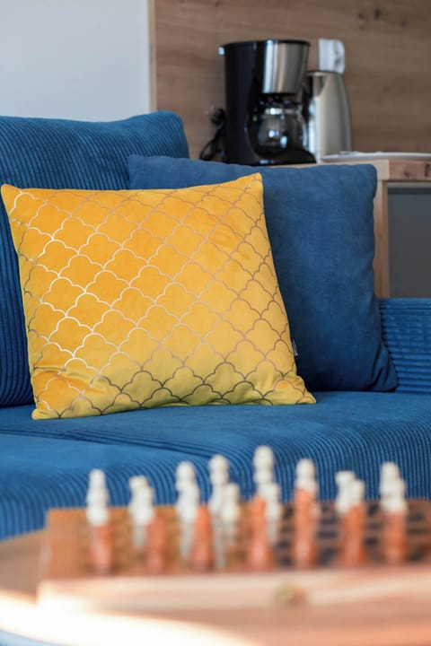 Stylish living room with coffe table. 