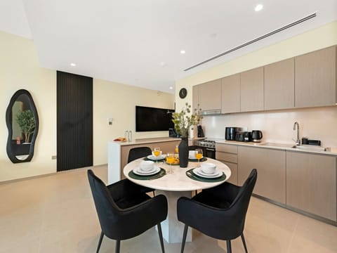 Fully Equipped Modern Kitchen and dining