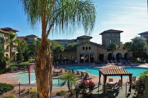 2 outdoor pools, open 8:00 AM to 7:00 PM, sun loungers