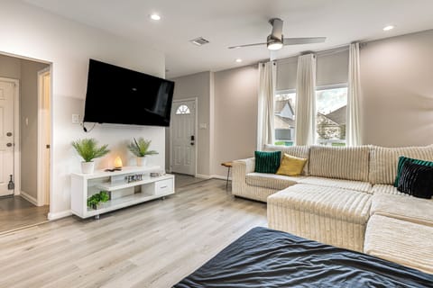 Houston Vacation Rental | 3BR | 2.5BA | 2,300 Sq Ft | Stairs Required