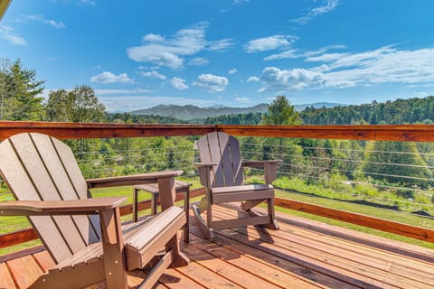 Weaverville Vacation Rental | 3BR | 2BA | Stairs Required | 1,400 Sq Ft