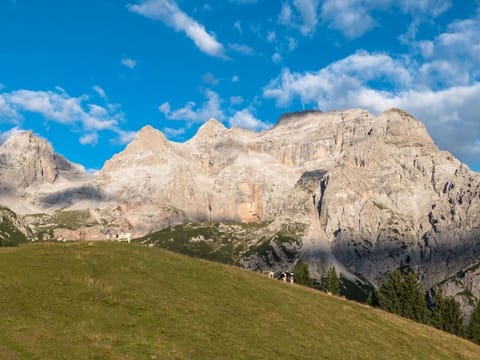 Mountainous Landforms, Mountain, Natural Landscape, Highland, Hill, Landscape, Mountain Range, Grassland, Hill Station, Cloud
