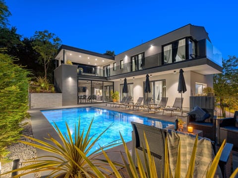Swimming Pool, Resort, Composite Material, Eco Hotel, Thermae, Estate, Landscape Lighting, Courtyard, Shade, Villa