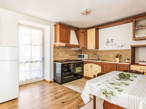 Wood, Roof, House, Cottage, Door, Home, Siding, Land Lot, Garden Buildings, Shed