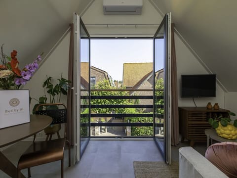 Residential Area, Urban Design, Apartment, Landscaping, Estate, Balcony, Villa, Mansion