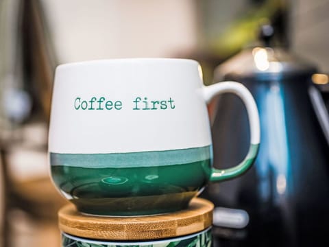 Apartment, Estate, Yard, Lawn, Landscaping, Balcony, Villa