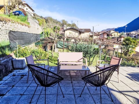 Furniture, Chair, Outdoor Furniture, Outdoor Table, Table, Shade, Garden, Patio, Backyard, Coffee Table