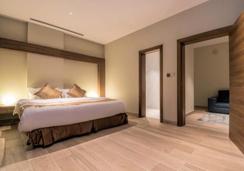 Suite, 2 Bedrooms | Blackout drapes, soundproofing, iron/ironing board, free WiFi