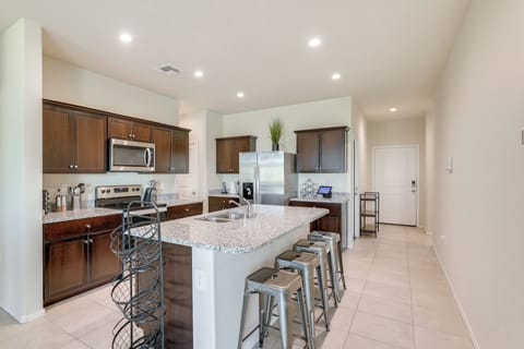 House (3 Bedrooms) | Interior