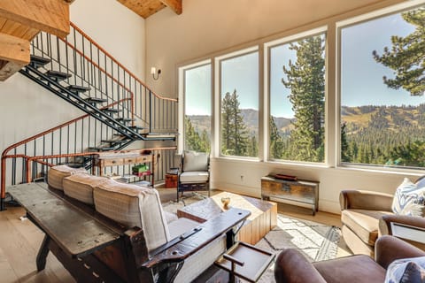 House (6 Bedrooms) | Interior