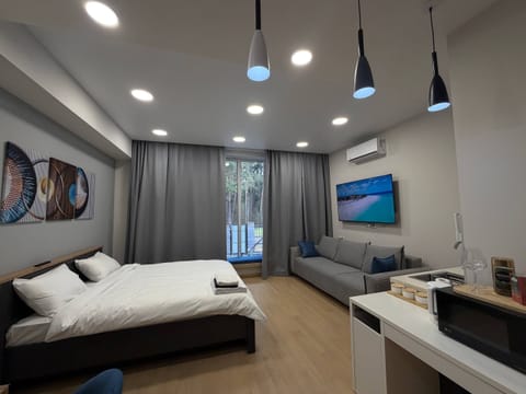 Classic Double Room | Premium bedding, desk, laptop workspace, blackout drapes