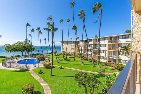 Kanai A Nalu 312 Ocean and Pool view