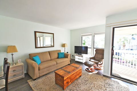 Living room with Queen sofa bed