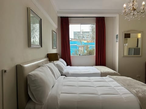 Classic Quadruple Room, City View | WiFi (free)