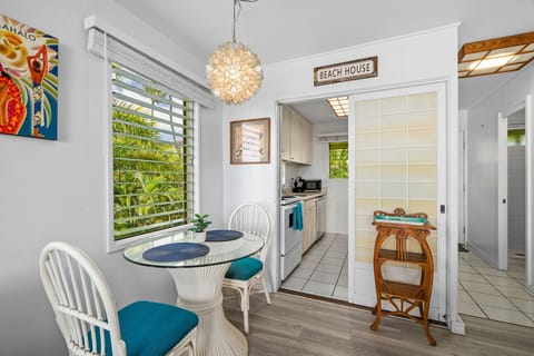 Studio, Ocean View | Dining room