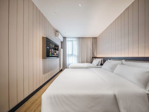 Basic Double Room | Desk, WiFi (free)