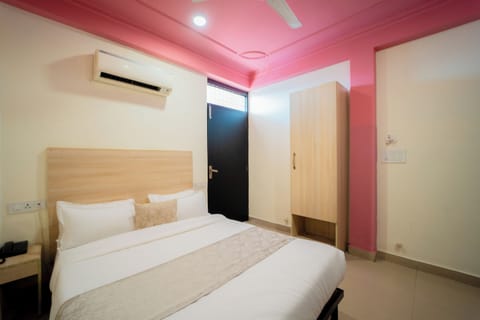 Executive Room, Balcony | In-room safe, soundproofing, free WiFi, bed sheets
