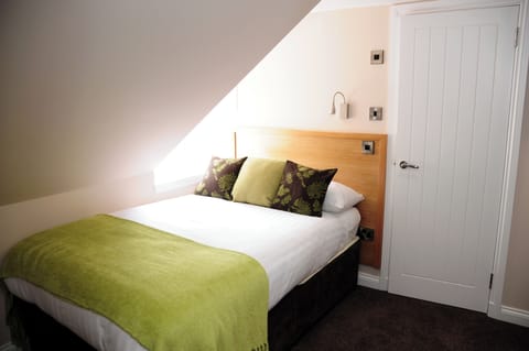 Single Room | Free WiFi