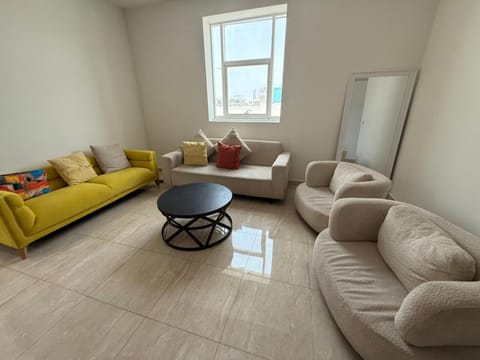 Standard Villa, Mixed Dorm, City View | Living area