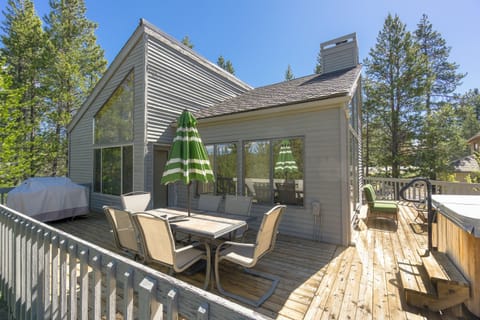 White Elm 29 - Hot Tub and Deck Space