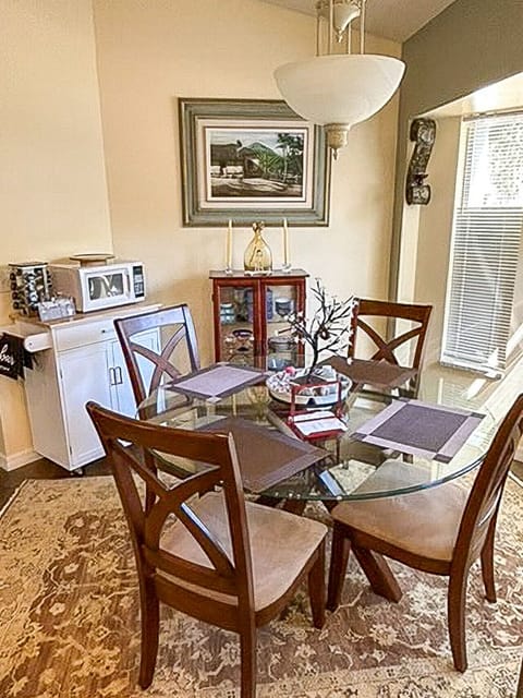 Room, 1 Bedroom, Pool View | Living area