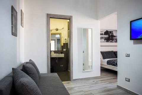 Comfort Townhome, 1 Queen Bed with Sofa bed, Balcony | Free WiFi