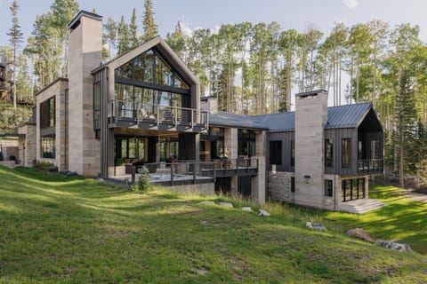 Exterior - Summer