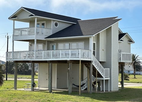 Hear the waves from the expansive south facing decks!