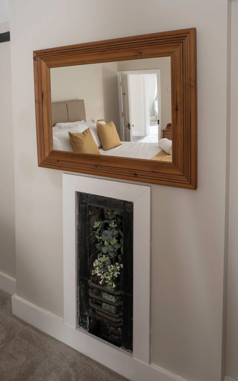 Standard Double Room, 1 King Bed, Courtyard View | Premium bedding, blackout drapes, iron/ironing board, free WiFi