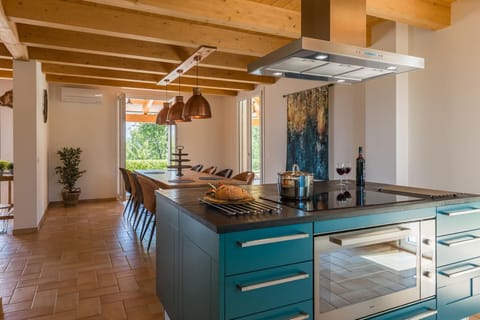 Villa Teresa 16 (11808)