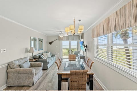 Enjoy the oceanfront views while relaxing or dining!