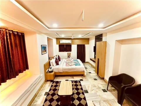 Superior Double Room, Balcony, City View | Room amenity