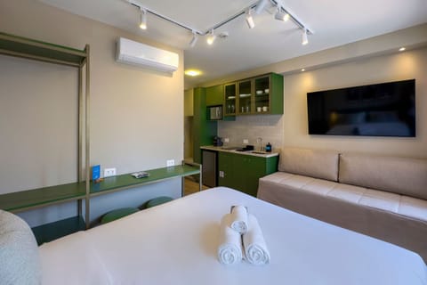 Bed,Photo of the whole room,Bedroom