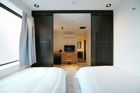 Superior Twin Room | Free WiFi, bed sheets