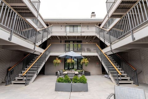 Condo, 2 Bedrooms | Exterior