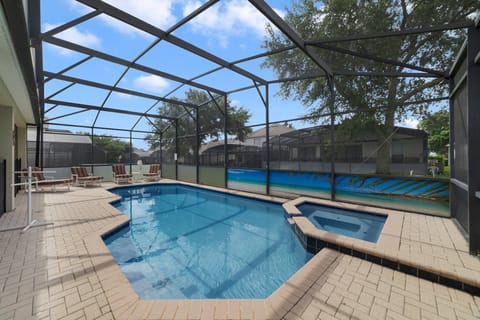 Private pool and spa w/ free pool heat