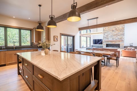 Fully Equipped Modern Kitchen