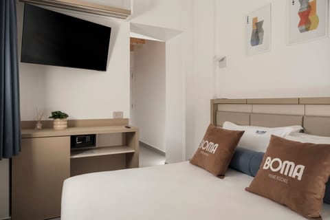 Junior Single Room | Desk, laptop workspace, free WiFi