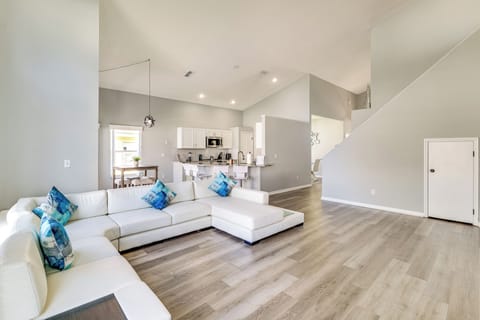 House (5 Bedrooms) | Interior