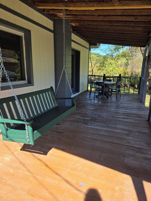 Porch swing & exterior dining