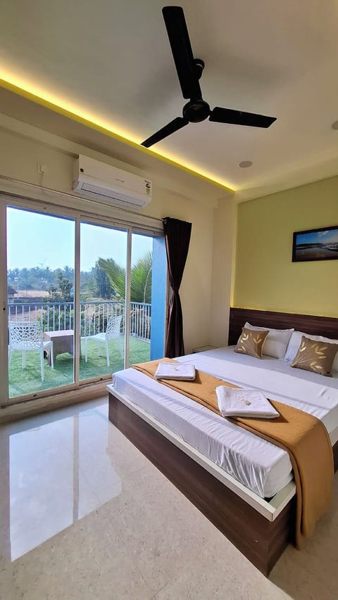 Deluxe Double Room, Garden View | Free WiFi, bed sheets