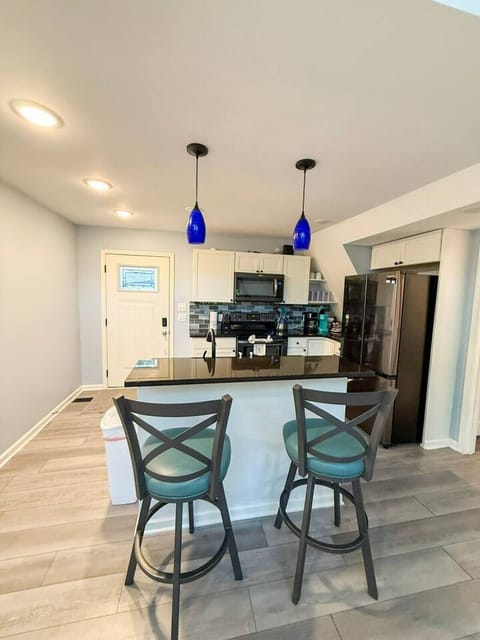 Bar area perfect for hanging out and sharing `Fish Tales`.