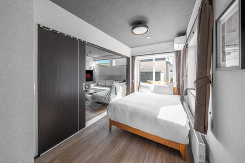 Apartment | Iron/ironing board, free cribs/infant beds, free WiFi, bed sheets