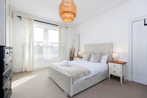 4 bedrooms